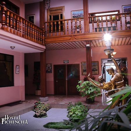 Hostal Pichincha Internacional Cuenca Exterior foto