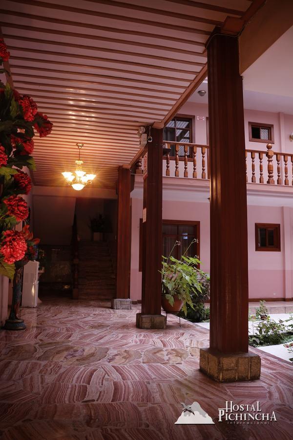 Hostal Pichincha Internacional Cuenca Exterior foto